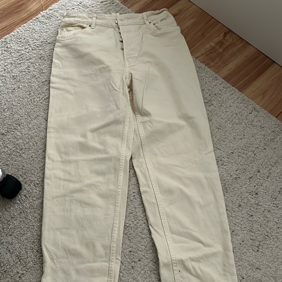 Jeans - Picture 1 of 3